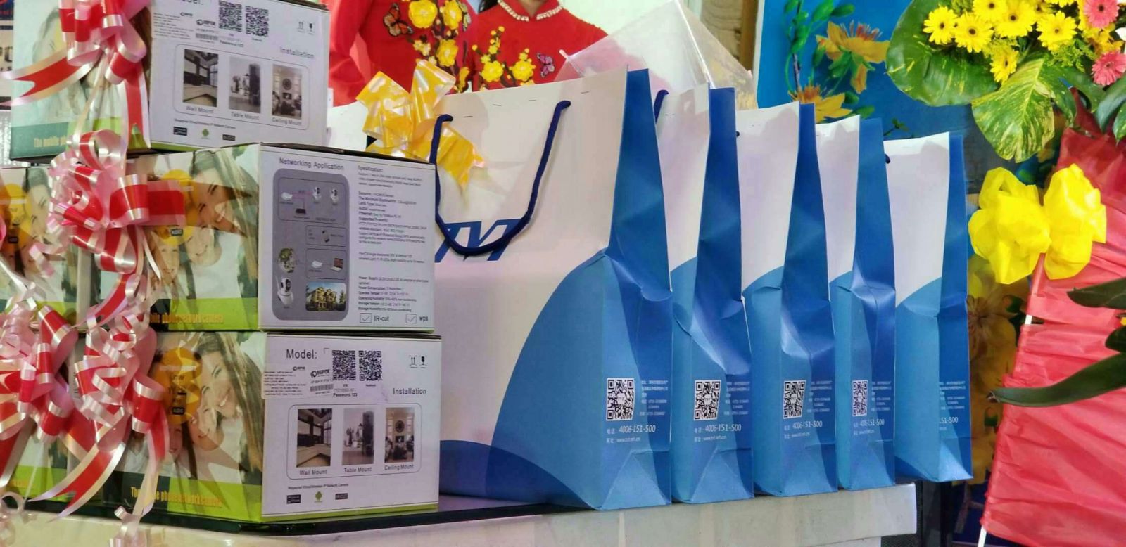 Những phần quà của cty K&CT